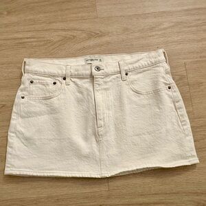 Abercrombie & Fitch Off-White Denim Skirt